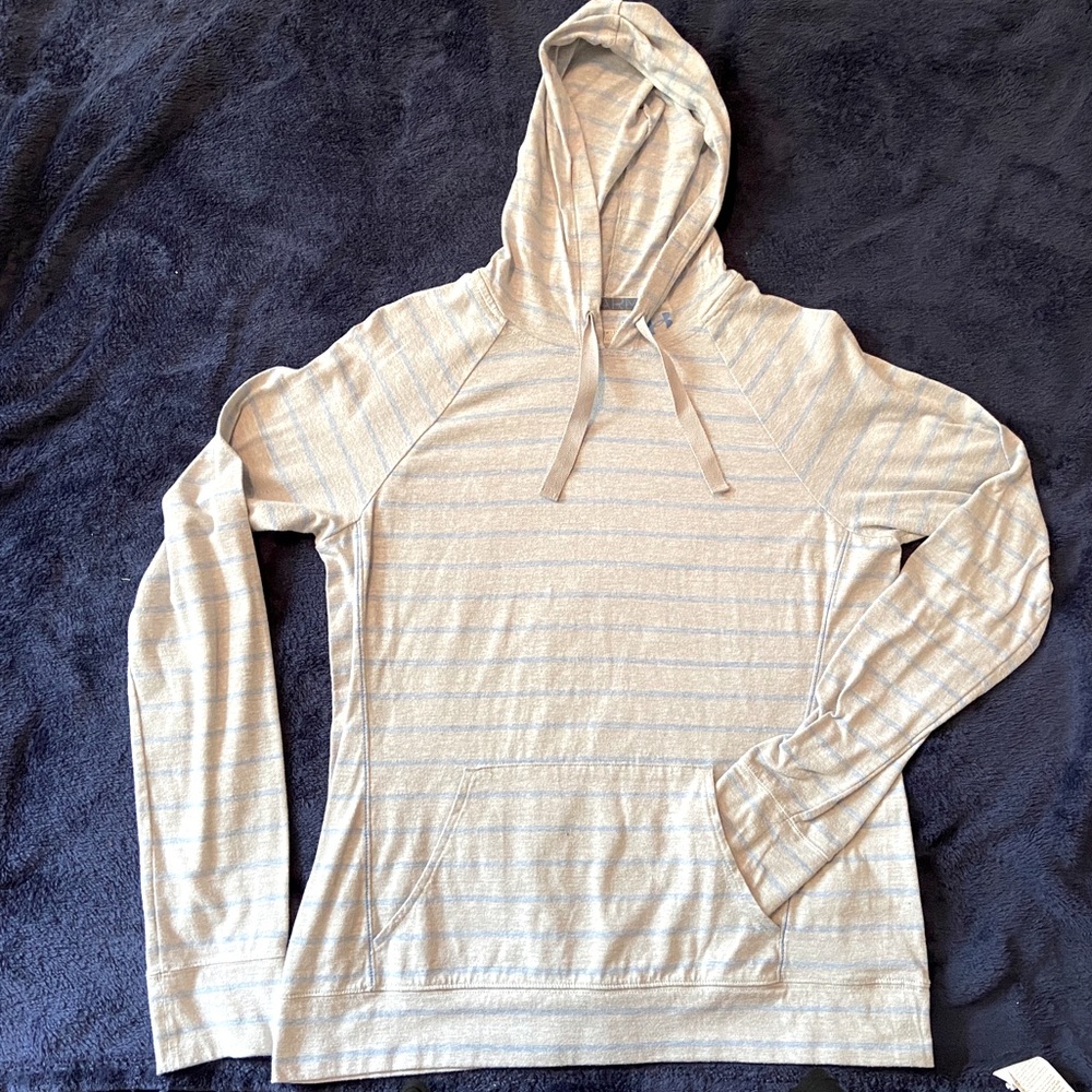 Under Armour Hoodie Pullover Shirt